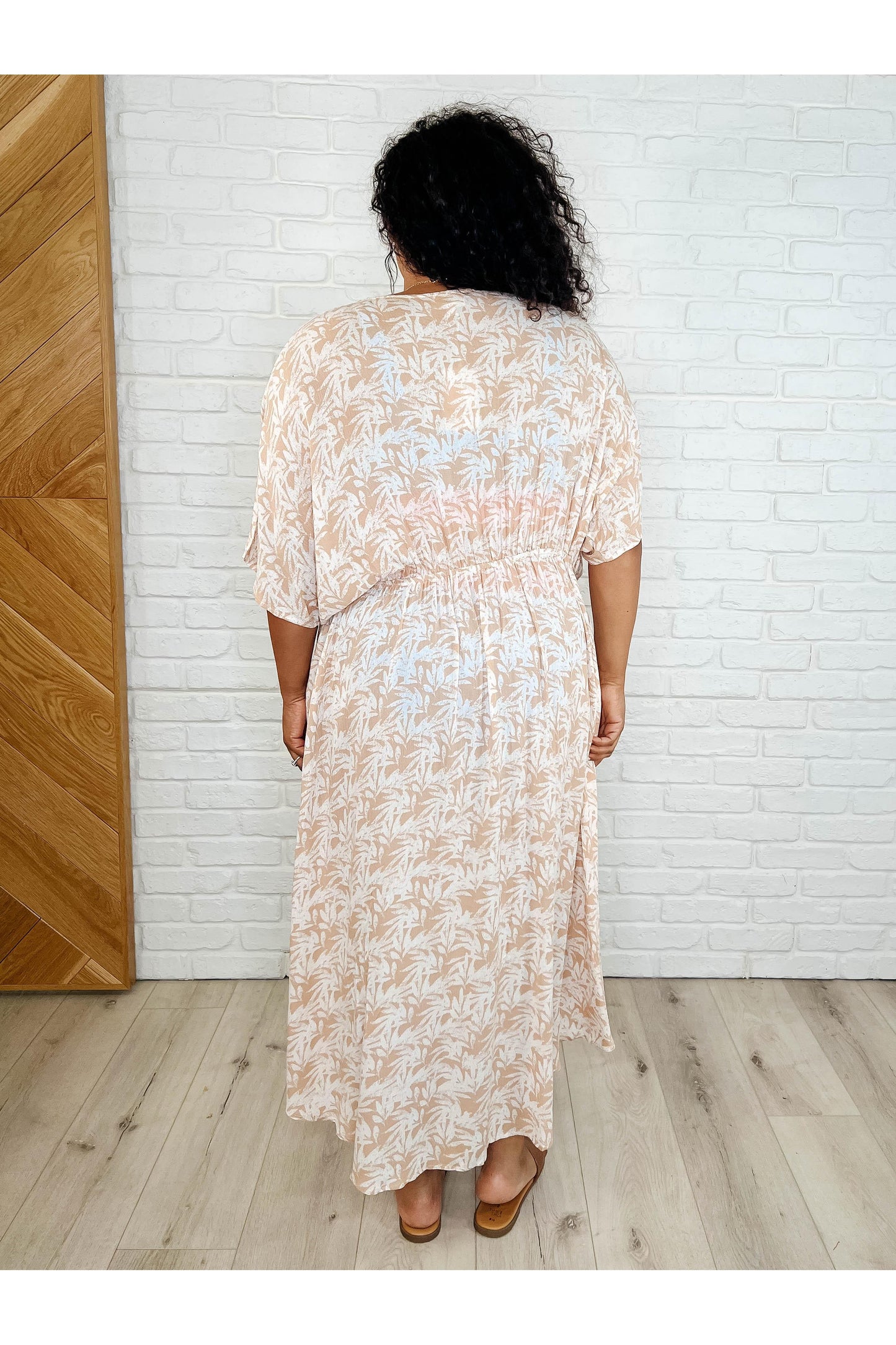Tropical Print Gauze Kimono with Elastic Waist Tie in Milk Tea